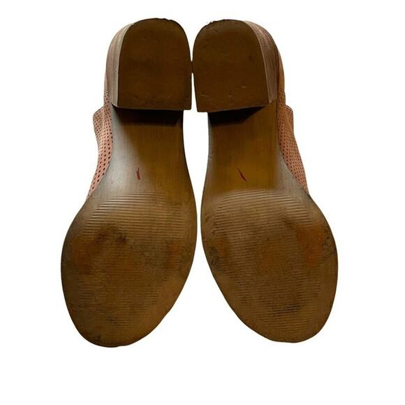 Steve Madden Tala Heeled Perforated Leather Booties Size 8.5 - Picture 9 of 11